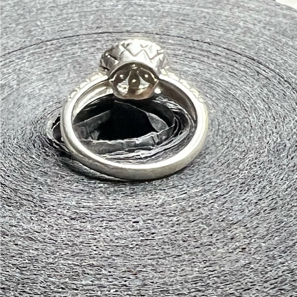 Daisy Dual Tone Ring - Picture 3 of 3